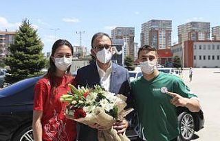 Bakan Kasapoğlu’ndan Olimpik ve Paralimpik sporculara...
