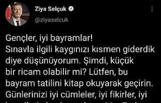 Bakan Selçuk: "Lütfen, bu bayram tatilini kitap...