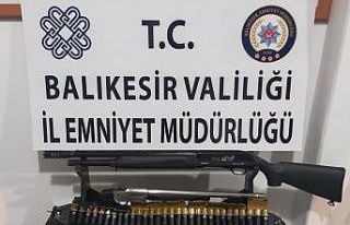 Balıkesir’de polis suçlulara göz açtırmıyor:...