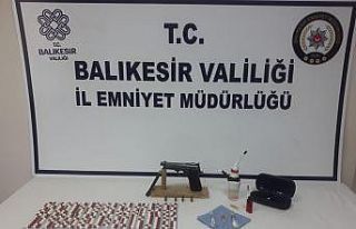 Balıkesir’de polisten 21 şahsa gözaltı