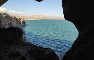 Baraj kenarında yeraltı şehri