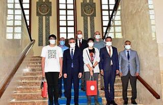 Başarılı öğrencilere hediye