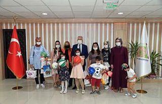 Başkan Başdeğirmen, şehitlerin eş ve çocuklarını...