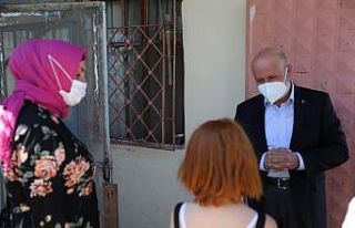 Başkan Çolakbayrakdar’dan çocukları mutlu eden...