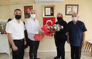 Başkan Gültak, şehit annelerini yalnız bırakmadı