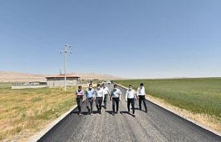 Başkan Kılca mahalleleri ziyaret ederek çalışmaları...