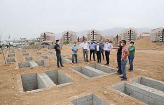 Başkan Özdemir yeni mezarlıkta inceleme yaptı