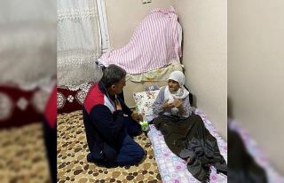 Başkan Tatar, yaşlı ve hasta vatandaşları yalnız...