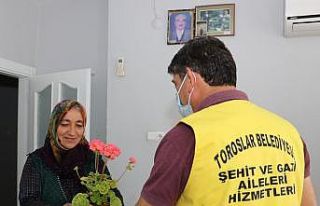 Başkan Yılmaz’dan annelere 110 bin çiçek