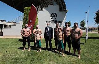 Başkan Zolan gençlerin bayram sevincini paylaştı