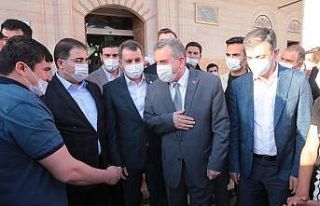 Başkanlar bayram namazında bir araya geldi