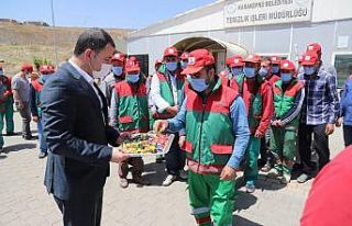 Baydilli çalışan personeliyle bayramlaştı