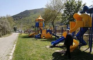 Bayırköy’de park ve bahçelerdeki temizlik bakım...