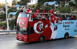 Bayraklı’da 19 Mayıs coşkusu mahallelerde yaşandı