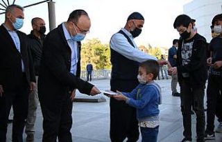 Bayram namazı sonrası vali uyardı, şeker yerine...
