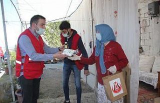 Bayram öncesi şehit aileleri unutulmadı