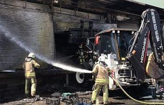 Bayrampaşa Sebze ve Meyve halinde yangın