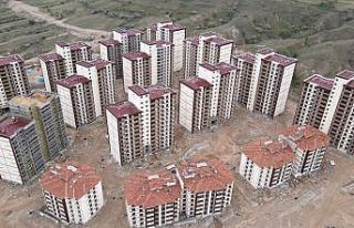 Bekdik Mahallesinde yapılan bin 410 TOKİ konutu...