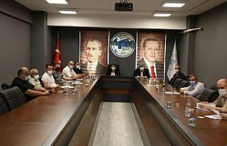 Belediye dükkanlarından 3 ay kira alınmayacak