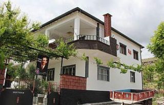 Beşiktaşlı taraftar, evinin her yerini siyah-beyaza...