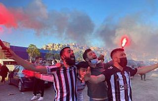 Beşiktaşlı taraftar hem şampiyonluk hem 19 Mayıs...