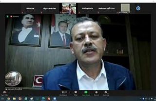 BEÜ Rektörü Elmastaş, online söyleşide öğrencilerle...