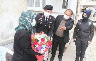 Beyşehir Kaymakamı Özdemir, ziyaret ettiği şehit...