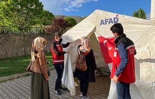 Bingöl’de köyüne dönen aileye destek