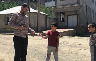 Bingöl’de para bulan çocuklar, parayı imama teslim...