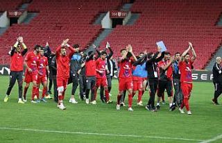 Bir taraf sevindi bir taraf yıkıldı