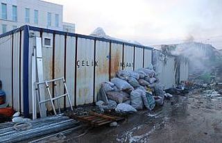 Bolu’da, depo olarak kullanılan konteyner yangında...