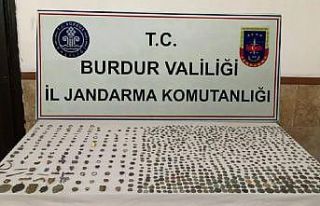 Burdur’da yüzlerce tarihi eser ele geçirildi