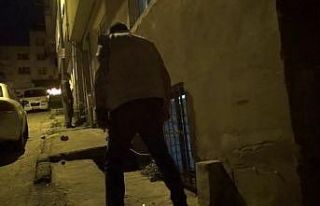 Bursa polisinden gece yarısı baskını