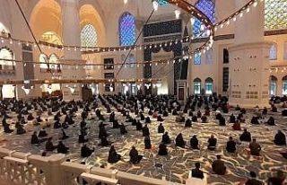 Büyük Çamlıca Camii’nde korona virüs tedbirleriyle...