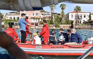 Büyükşehir Ayvalık’ta yaraları sarmaya devam...