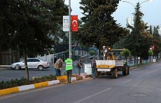 Cadde ve sokaklardaki bordürler püskürtme sistemiyle...