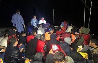 Çanakkale’de 46 düzensiz göçmen kurtarıldı