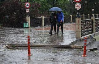 Çarşamba’da sağanak yağış