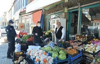 Çelikhan Kaymakamı Uçar, esnafla bayramlaştı