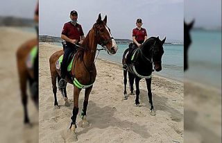 Çeşme Emniyetine 2 atlı polis ile 2 eğitimli köpek...