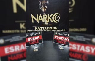 Çok miktarda uyuşturucu ile yakalanan 7 kişi gözaltına...