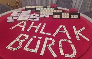 Denizli’de kumar operasyonunda 95 bin 175 TL para...