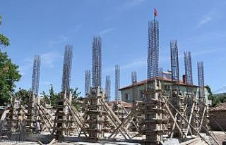 Depremde hasar gördüğü için yıkılan cami yeniden...