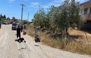 Devrilen motosiklette bulunan kadın yolcu yaralandı