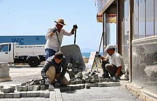 Didim’de yol yapım çalışmaları devam ediyor
