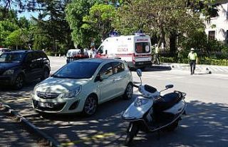 Direksiyon hakimiyetini kaybeden motor sürücüsü...