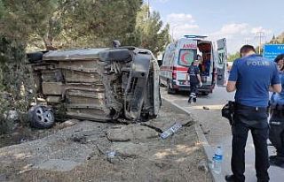 Direksiyon hakimiyetini kaybedince takla attı: 2...