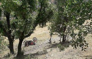 Diyarbakır’da araçla çarpışan motosiklet uçuruma...