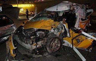 Diyarbakır’da feci kaza: 2 ölü, 8 ağır yaralı