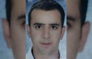 Doçent, bahçeye çam ağacı dikerken hayatını...